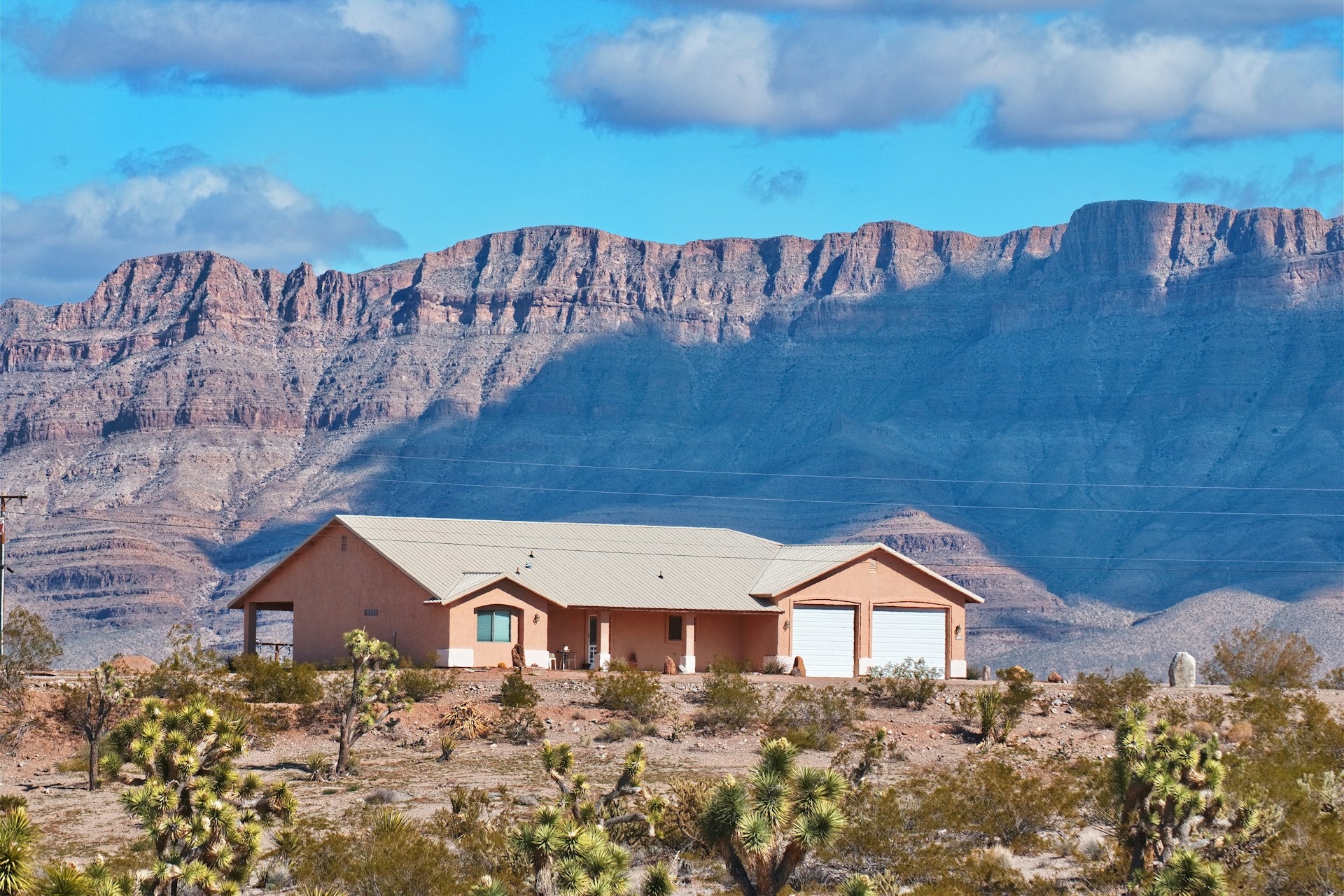 If you own a home and use it as your primary residence, you automatically qualify for the Arizona homestead exemption.