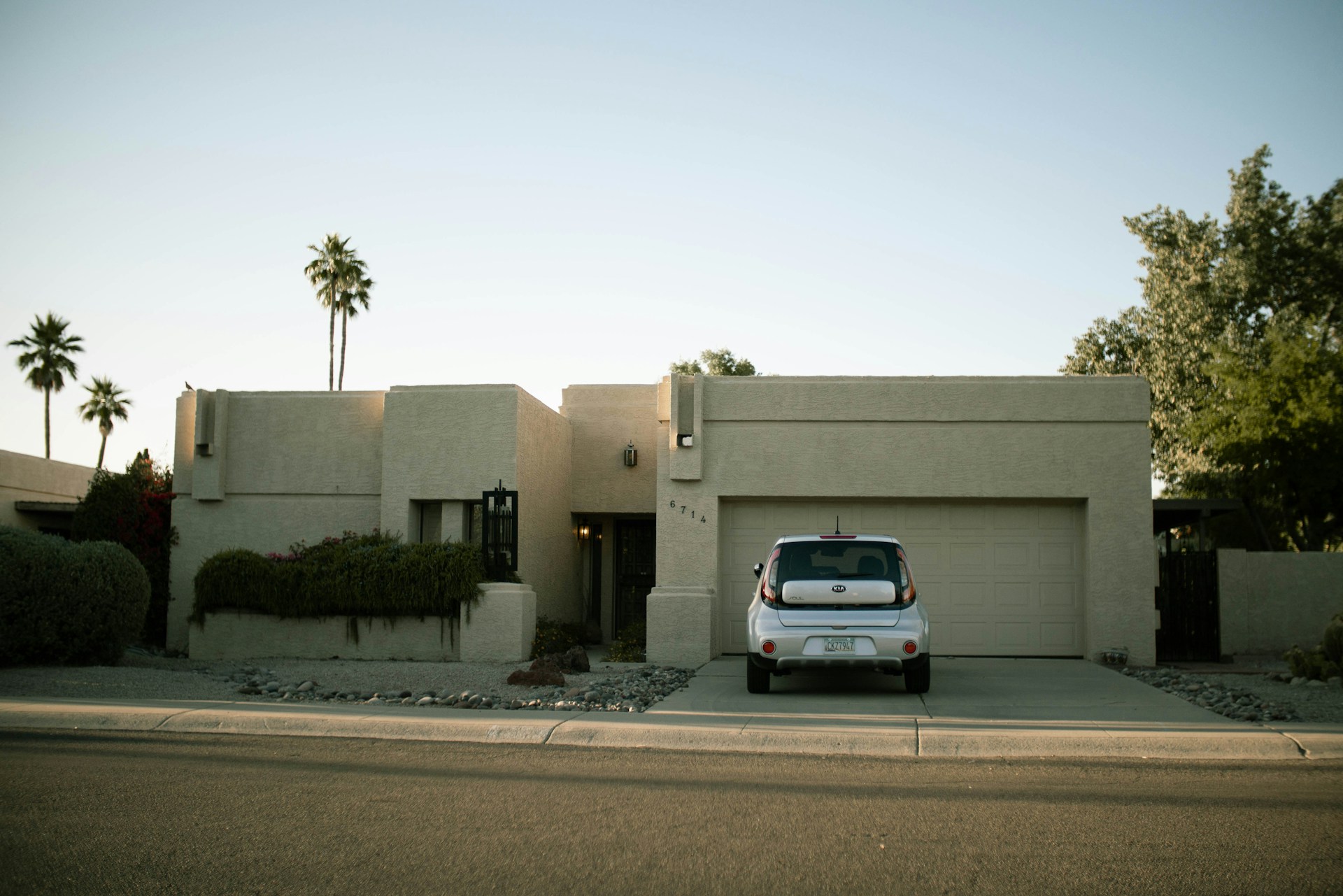 You can use a deed to transfer ownership of titled property to your beneficiaries, a trust, or an LLC. If you live in Arizona, here’s what you need to know.